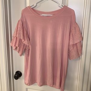 Eyelet sleeve tee